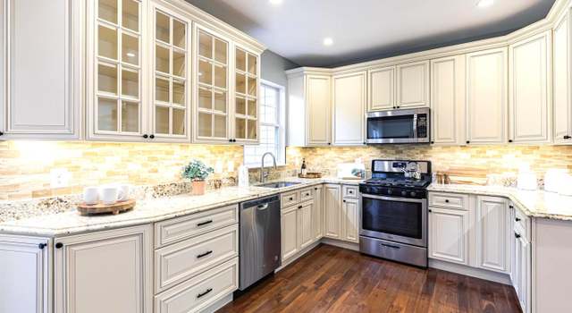 Photo of 4656 Flatlick Branch Dr, Chantilly, VA 20151