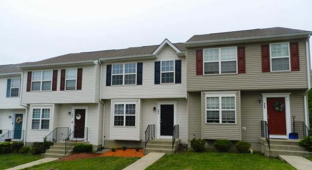 Property at 302 Merrill Ct, Stafford, VA 22554, 3 beds, 3 baths
