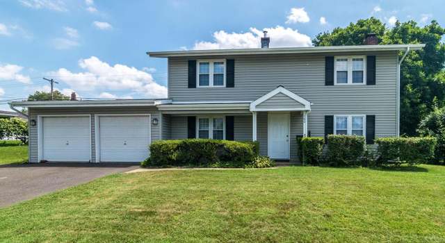 Photo of 160 Twin Oak Dr, Levittown, PA 19056
