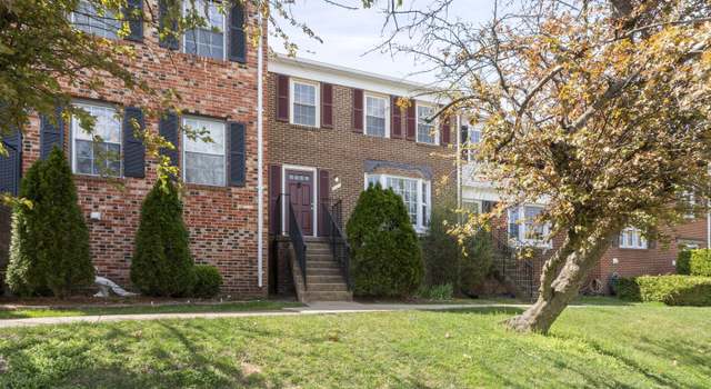 Photo of 941 Sherwood Ct, Sterling, VA 20164