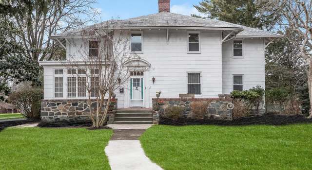 Photo of 512 N Chapel Gate Ln, Baltimore, MD 21229