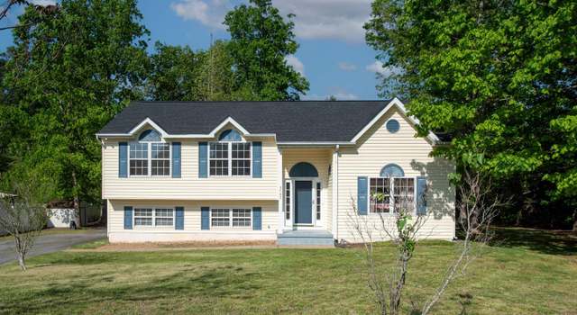 Photo of 5703 E Point Cir, Spotsylvania, VA 22551