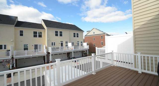 Photo of 1004 Cypress Forest Dr, Sykesville, MD 21784