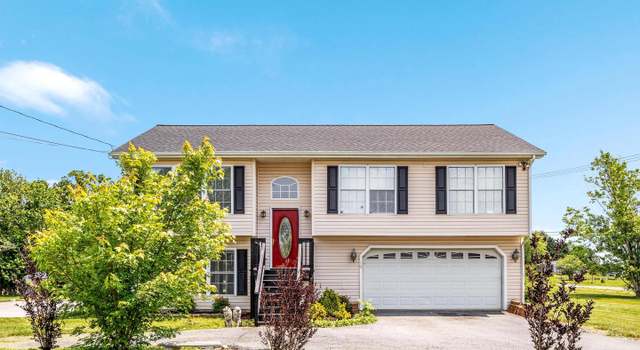 Photo of 18 Barnett Dr, Front Royal, VA 22630
