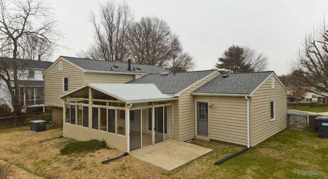Photo of 1838 Saint Roman Dr, Vienna, VA 22182