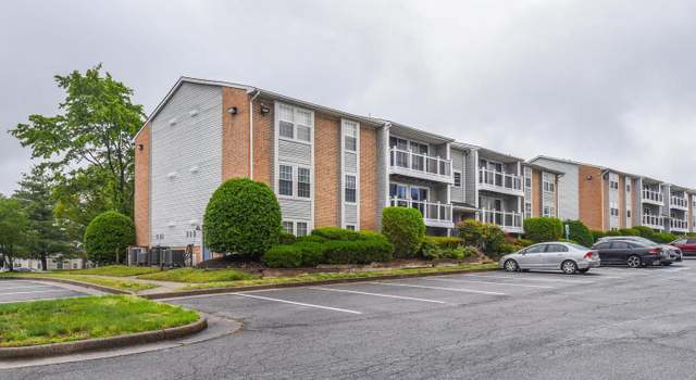 Photo of 17060 Capri Ln #204, Dumfries, VA 22026