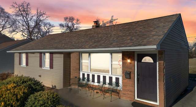 Photo of 23 W Clairmont Dr, Newark, DE 19702