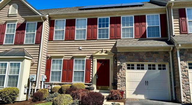Photo of 1557 Heritage Ln, York, PA 17403