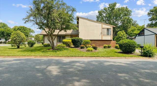 Photo of 167 S Fox Rd, Sterling, VA 20164
