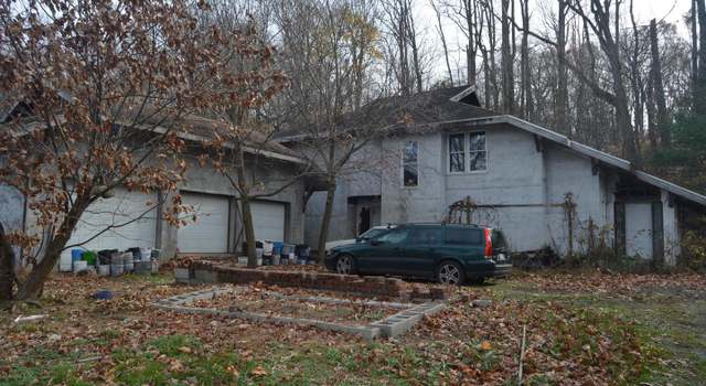 Photo of 92 Sweet Arrow Lake Rd, Pine Grove, PA 17963