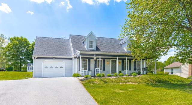 Photo of 462 Red Rose Dr, Manheim, PA 17545