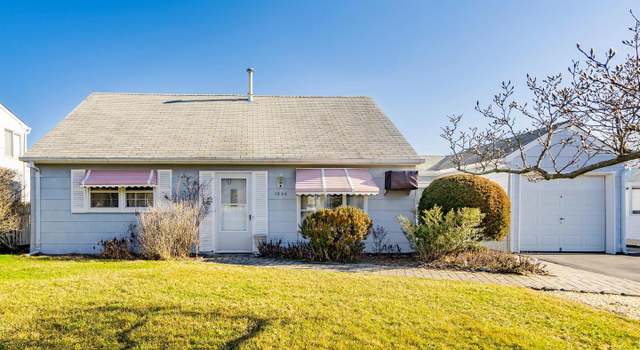 Photo of 1830 Merrimac Dr, Toms River, NJ 08753