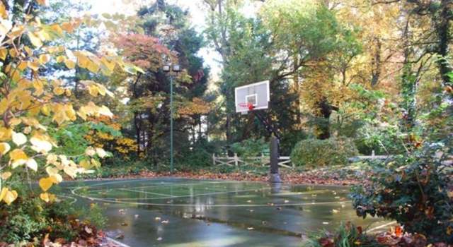 Photo of 3135 Holmes Run Rd, Falls Church, VA 22042