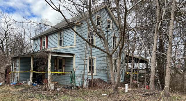 Photo of 35 Witwer Ln, Fleetwood, PA 19522