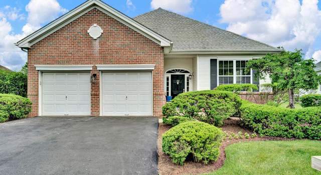 Photo of 32 Brewster Ct, Pennington, NJ 08534