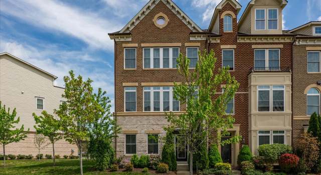 Photo of 20784 Duxbury Ter, Ashburn, VA 20147