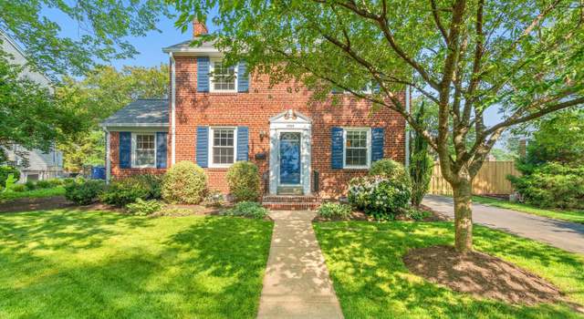 Photo of 2705 N Somerset St, Arlington, VA 22213