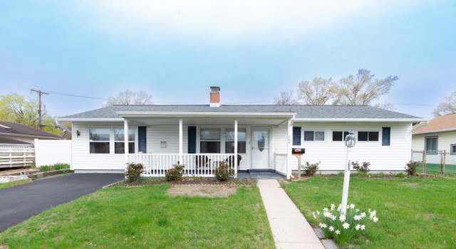 Photo of 309 Oaktree Dr, Levittown, PA 19055