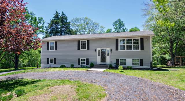Photo of 7612 Leeds Mnr, Marshall, VA 20115
