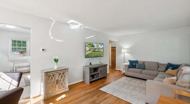 Photo of 1014 Gilbert Rd, Rockville, MD 20851