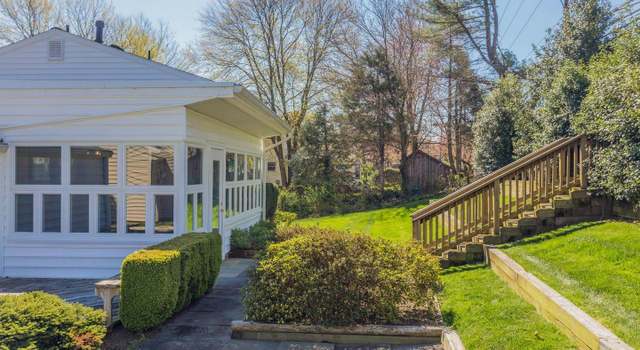 Photo of 1840 Saint Roman Dr, Vienna, VA 22182