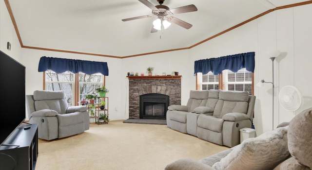 Photo of 45 Cherry Ln, Carlisle, PA 17015