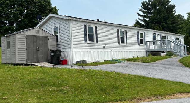 Photo of 818 Wisteria Dr, Ephrata, PA 17522