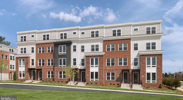 Photo of 10589 Red Oak St, Fairfax, VA 22030