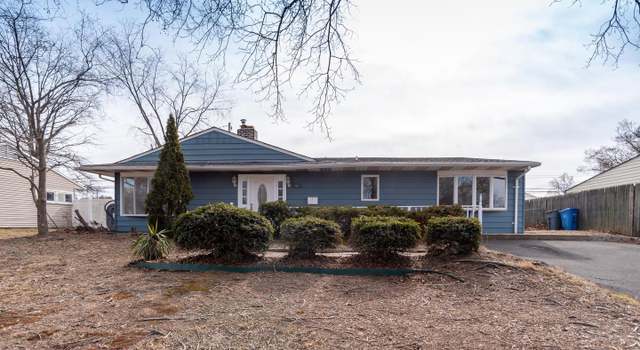 Photo of 56 Orangewood Dr, Levittown, PA 19057