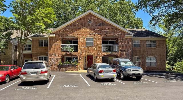 Photo of 5823 Cove Landing Rd #101, Burke, VA 22015