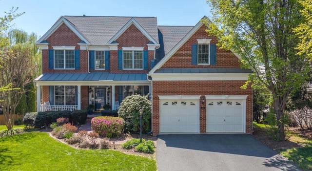 Property at 5235 Blossom Hill Dr, Haymarket, VA 20169, 6 beds, 4.5 baths