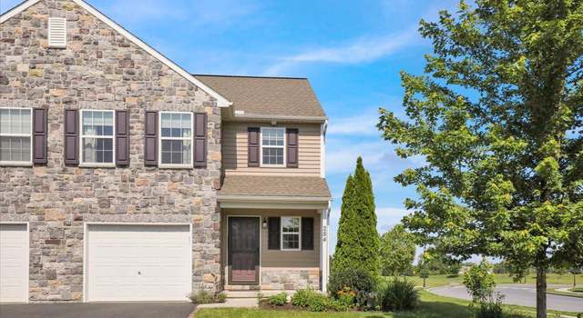 Photo of 284 S Village Cir, Palmyra, PA 17078