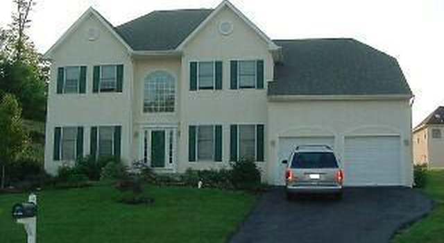 Photo of 7009 Redcoat Dr, Flourtown, PA 19031