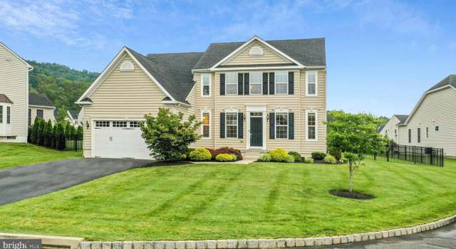 Photo of 3526 Clarinbridge Way W, Center Valley, PA 18034