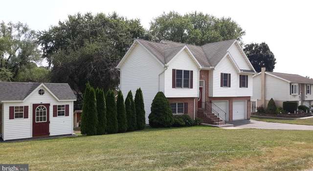 Photo of 108 Hill Dr, Carlisle, PA 17013