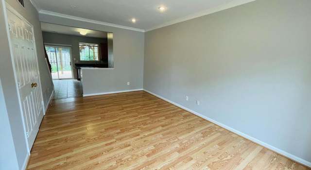 Photo of 2436 Old Farmhouse Ct, Herndon, VA 20171