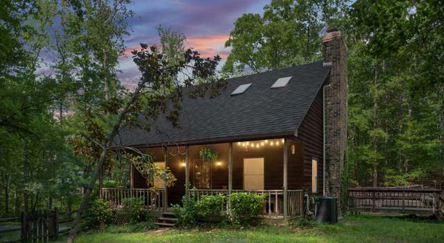 Property at 11 Cardinal Dr, Fredericksburg, VA 22406, 5 beds, 3 baths