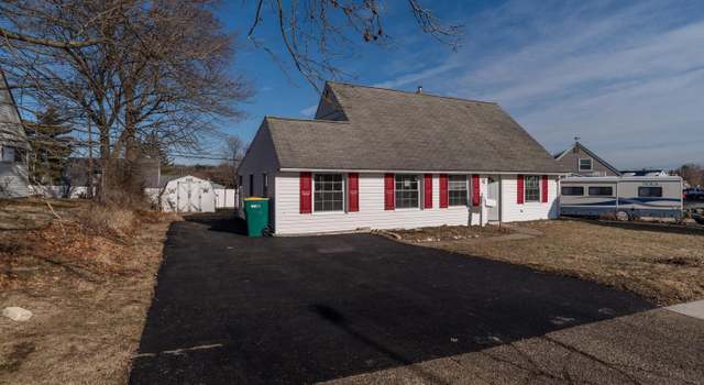 Photo of 41 Crown Rd, Levittown, PA 19057