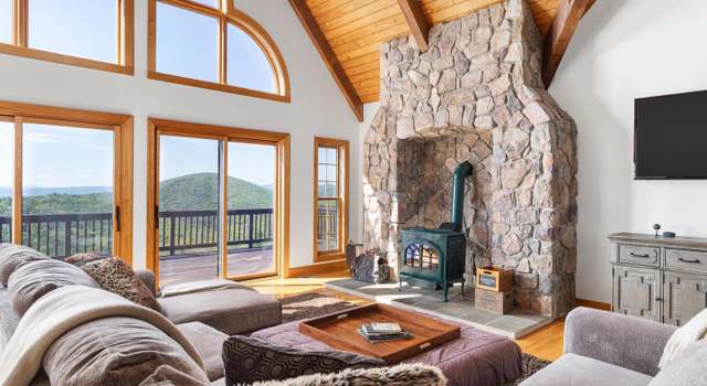 Photo of 1960 Great Mountain Ln, Winchester, VA 22602