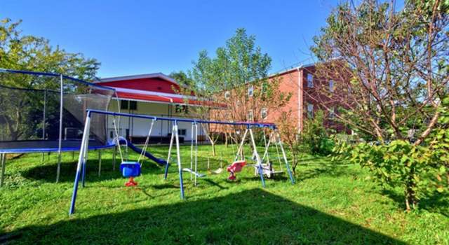 Photo of 1615 Hoffnagle St, Philadelphia, PA 19152