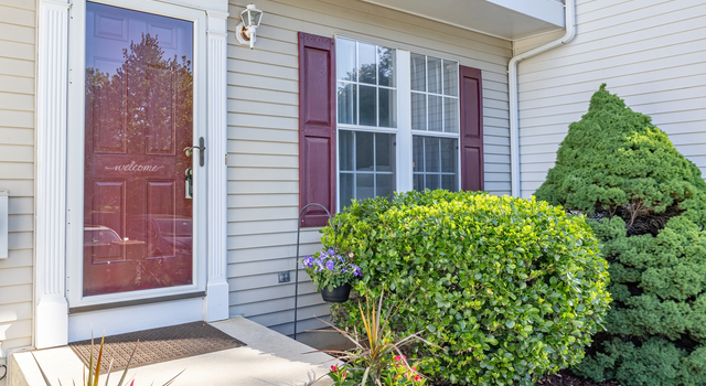 Photo of 19 E Shetland Ct, Newark, DE 19711