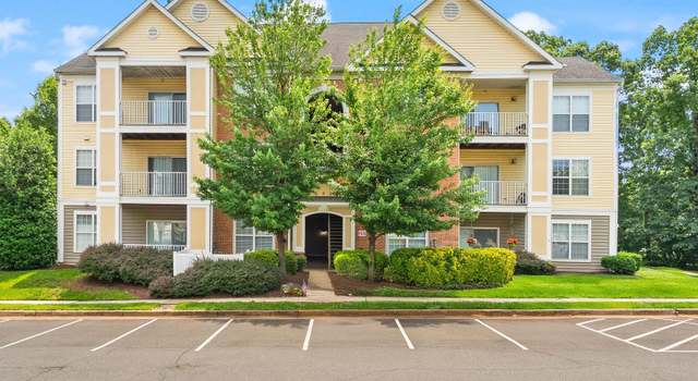 Photo of 20920 Cedarpost Sq #103, Ashburn, VA 20147