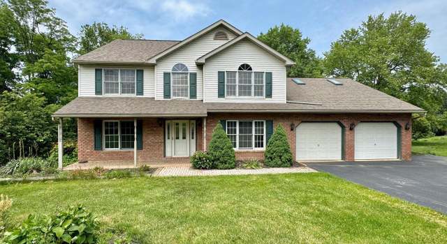 Photo of 21 Orchard Pl, Bernville, PA 19506