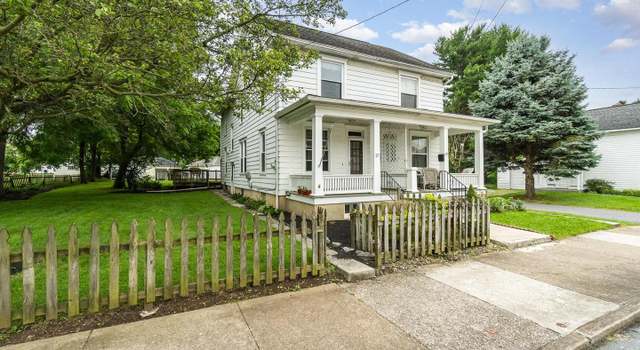 Photo of 27 W High St, Hummelstown, PA 17036