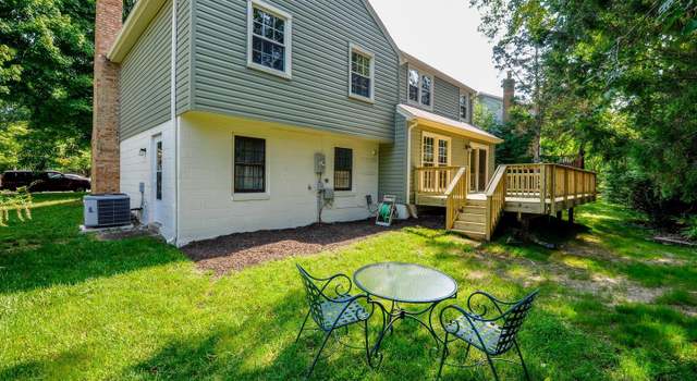 Photo of 12027 Cheviot Dr, Herndon, VA 20170