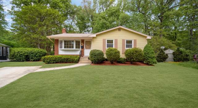 Photo of 11 Greenway Pl, Greenbelt, MD 20770