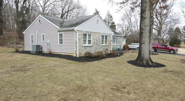 Photo of 3045 W Meadowview Dr W, Gordonville, PA 17529