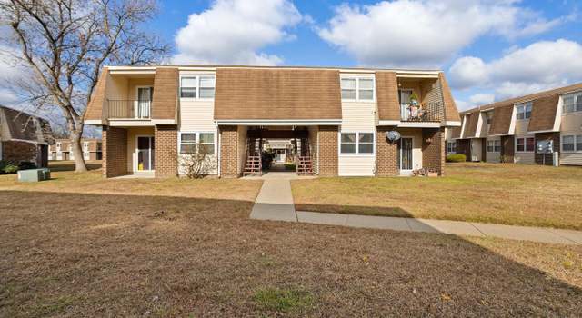 Photo of 4-2 Florence Tollgate Pl, Florence, NJ 08518