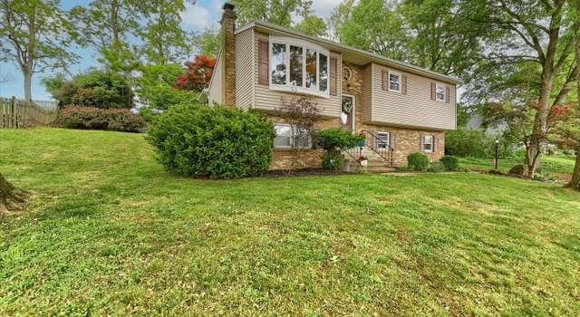 Photo of 115 Sugar Maple Dr, Etters, PA 17319