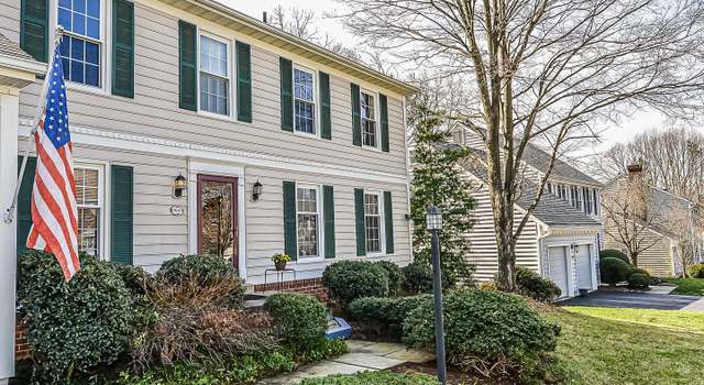 Photo of 8945 Kenilworth Dr, Burke, VA 22015